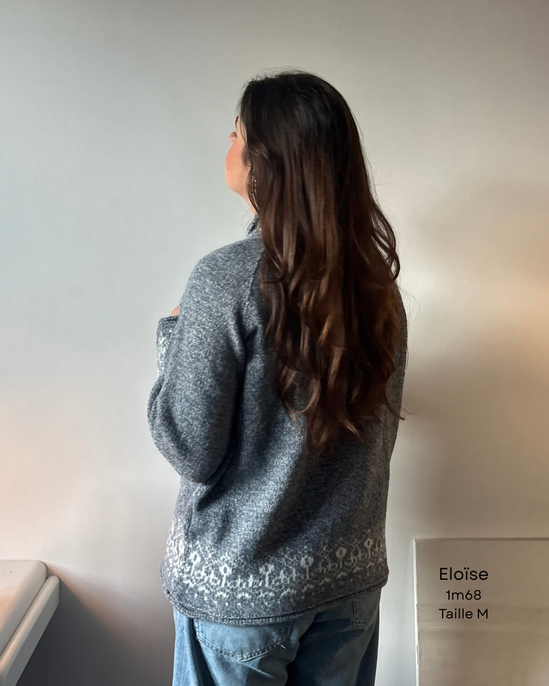 Pull en tricot motif hivernal – chaleur et douceur