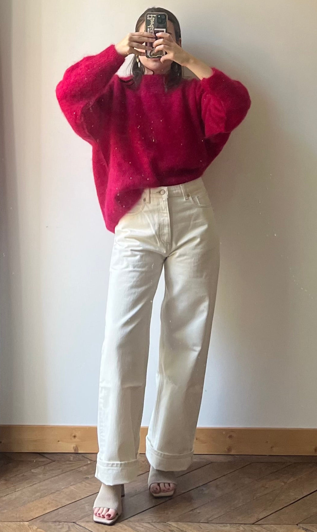 Jean femme taille haute écru en coton, coupe flare, fabriqué en Italie.