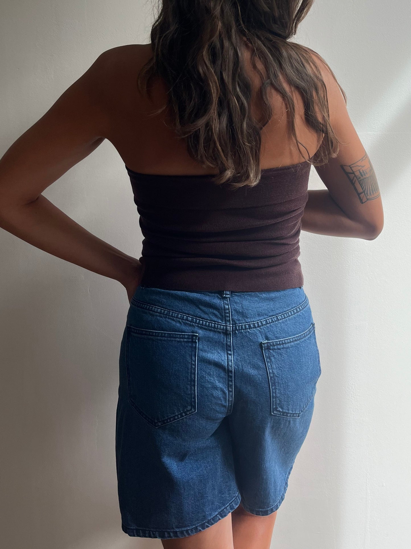 Short femme en denim bleu brut fabriqué au Portugal en coton biologique