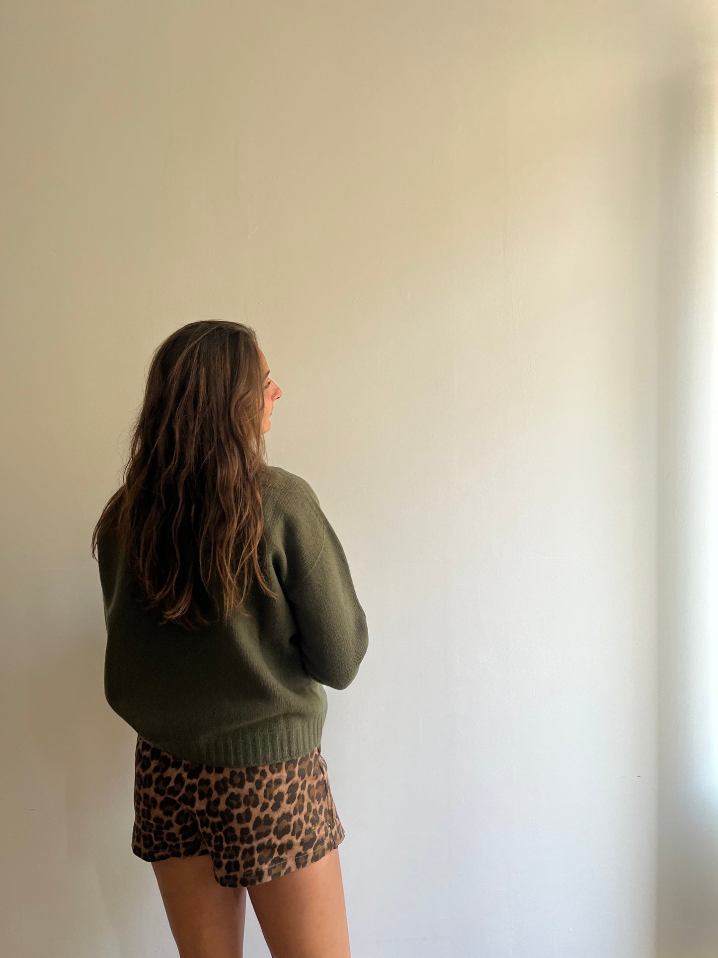 Pull femme en laine mérinos kaki fabriqué en Italie