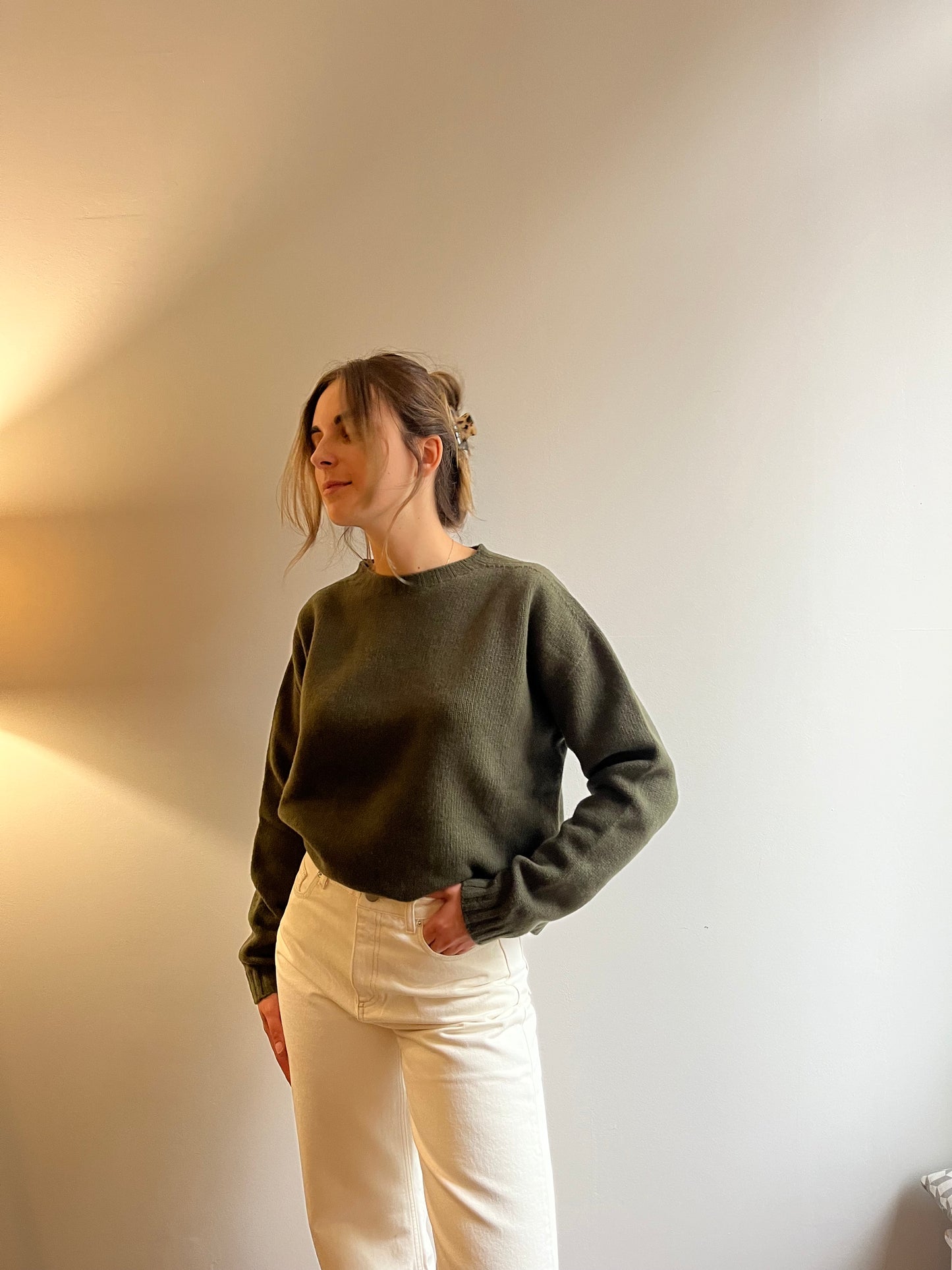 Pull femme en laine mérinos kaki fabriqué en Italie