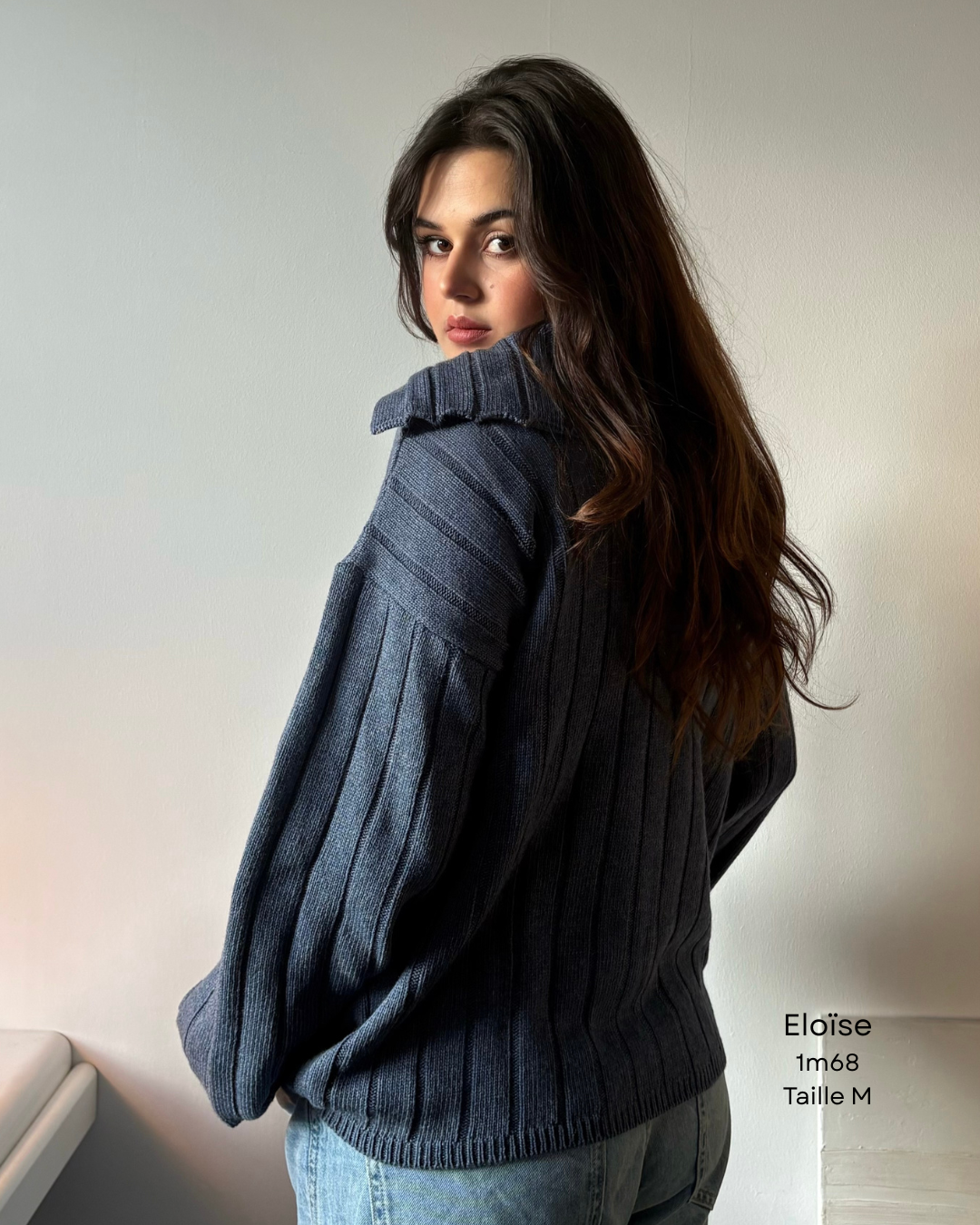 Cardigan en maille côtelée – douceur, chaleur et élégance minimaliste