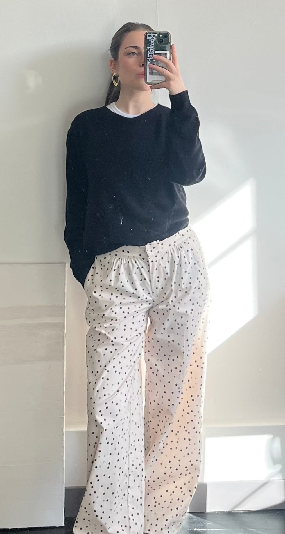 Pull femme laine mérinos extrafine noir fabriqué en Italie – slow fashion – Rouge Garance