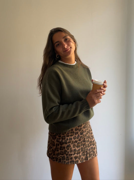 Jupe-short femme en coton à imprimé léopard, fabriquée en France – coupe droite et taille haute.